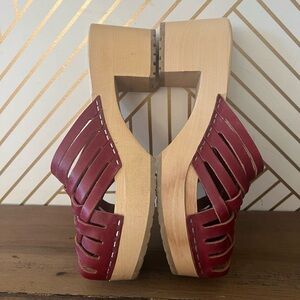 Hasbeens Toffel Red Leather Women’s Clogs